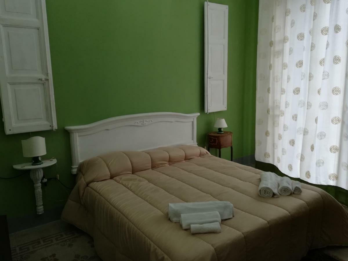 Apartamento Casa In Palazzo Graffeo Erika Palermo Exterior foto