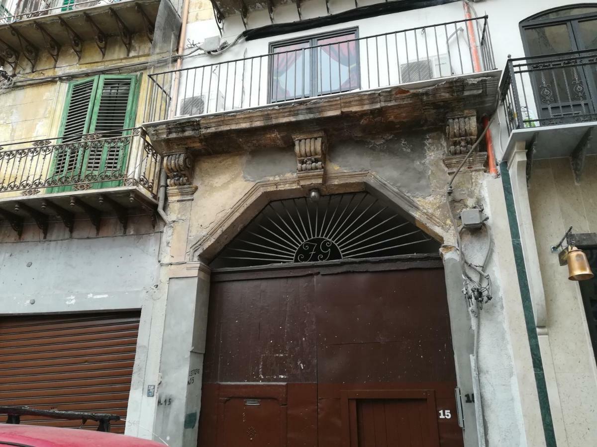 Apartamento Casa In Palazzo Graffeo Erika Palermo Exterior foto